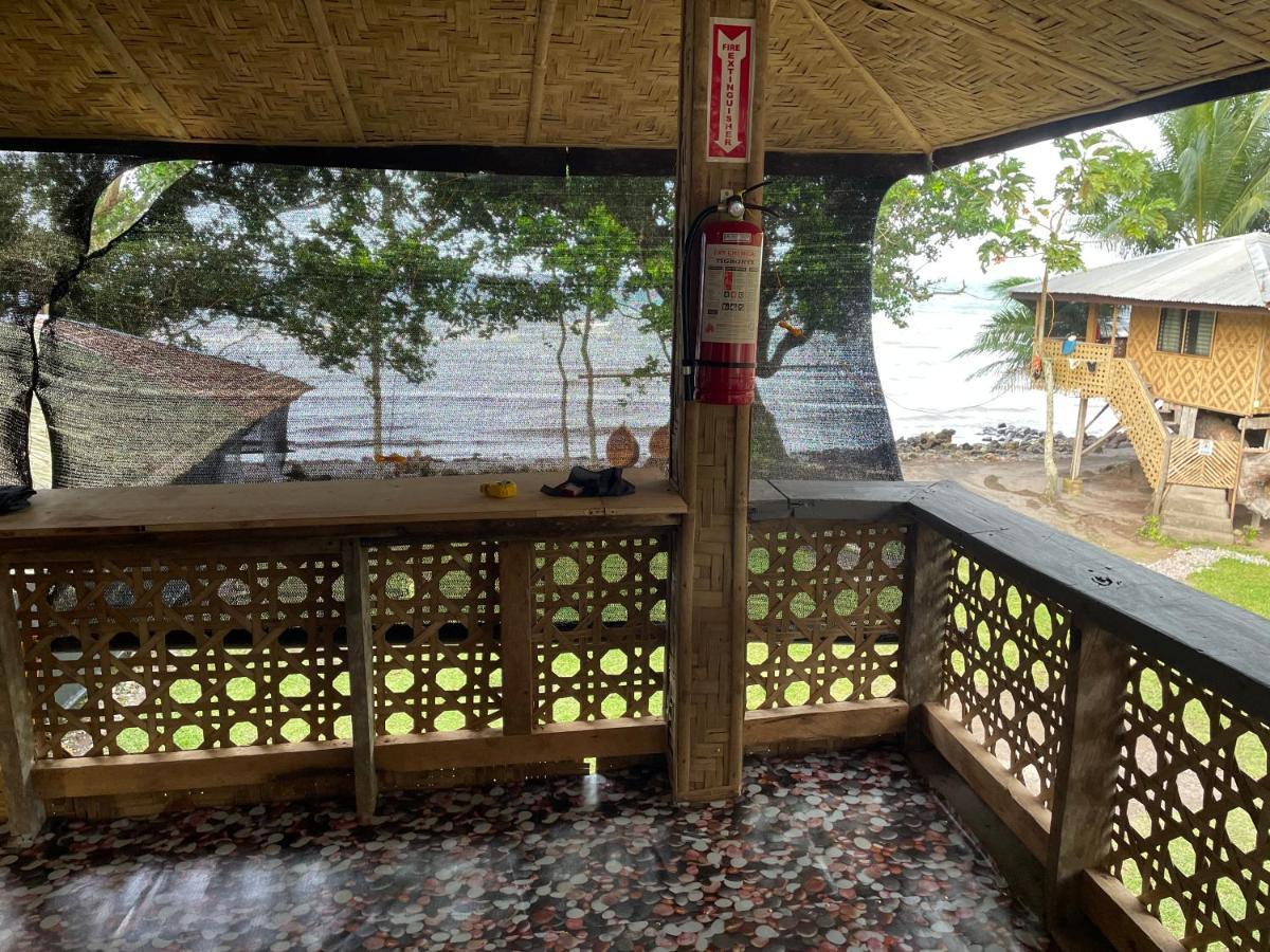 Borbon'S Treehouse By The Sea Bed & Breakfast Mambajao Exterior photo