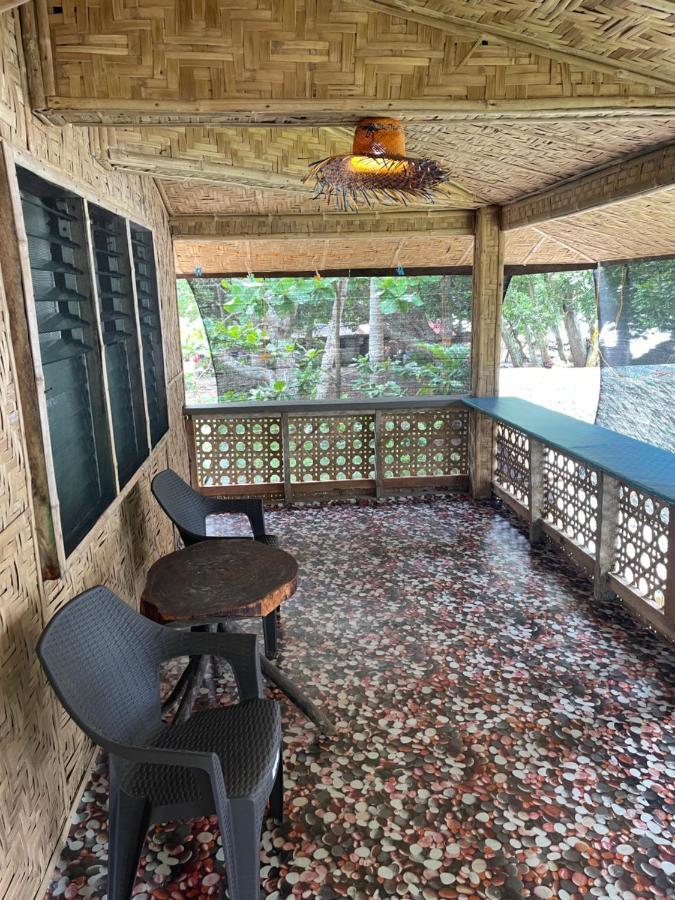 Borbon'S Treehouse By The Sea Bed & Breakfast Mambajao Exterior photo